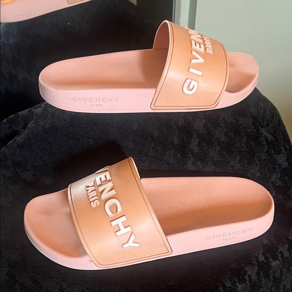 Givenchy, 38 EU/ 7,5 US, Blush Pink Slide Sandals - Picture 5 of 16